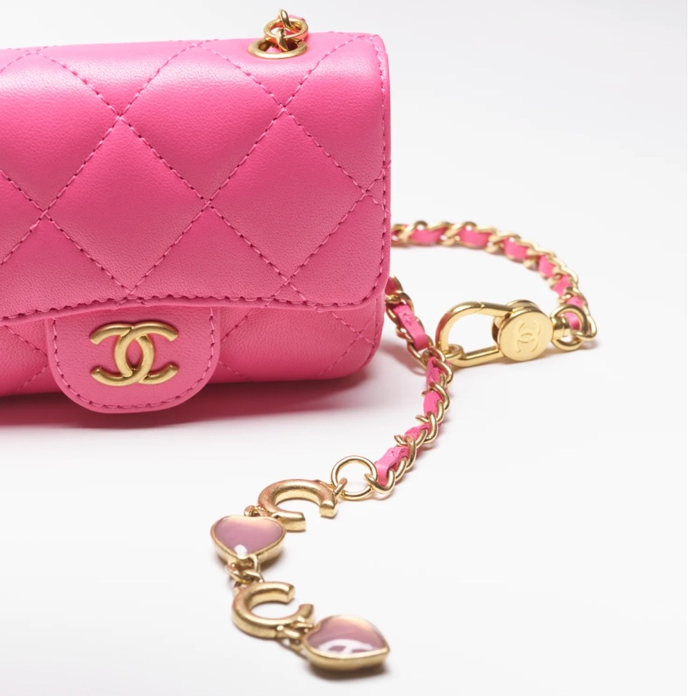 Chanel pink Coco de Toi amour heart quilted micro mini belt bag - Picture 5 of 12